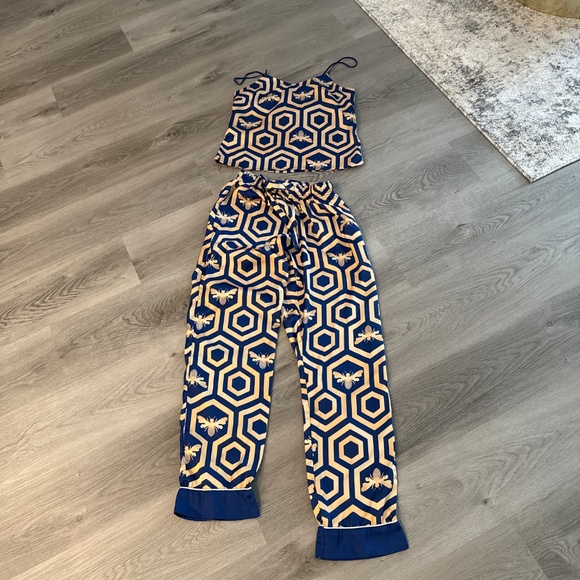 Pajama set - Picture 3 of 3